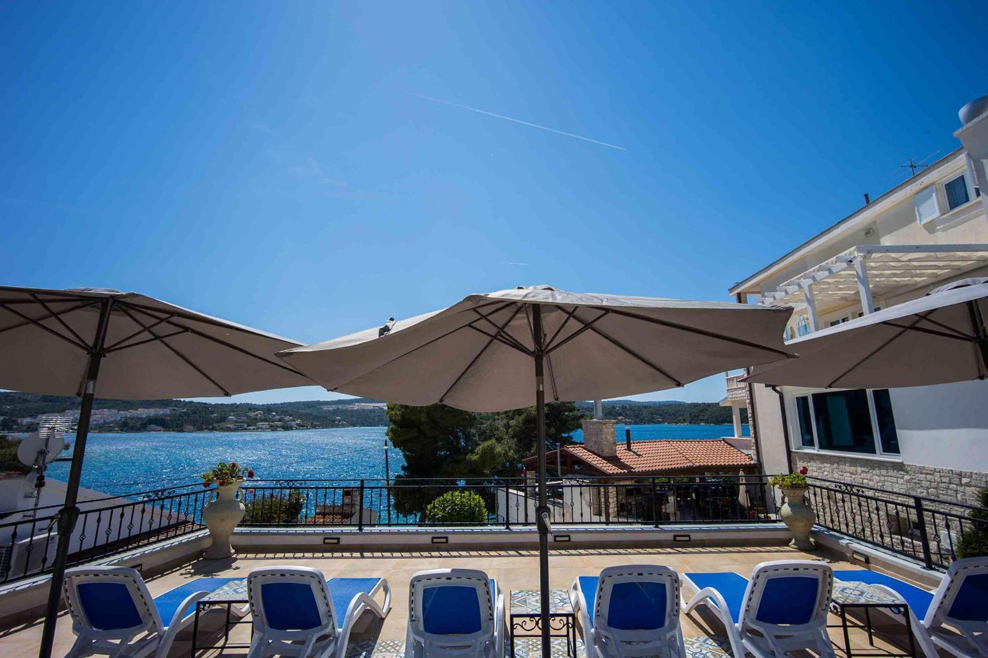 Boutique Guesthouse Sveti Petar, On The Beach, Heated Pool & Boat Berth - Adult Only Necujam Bagian luar foto