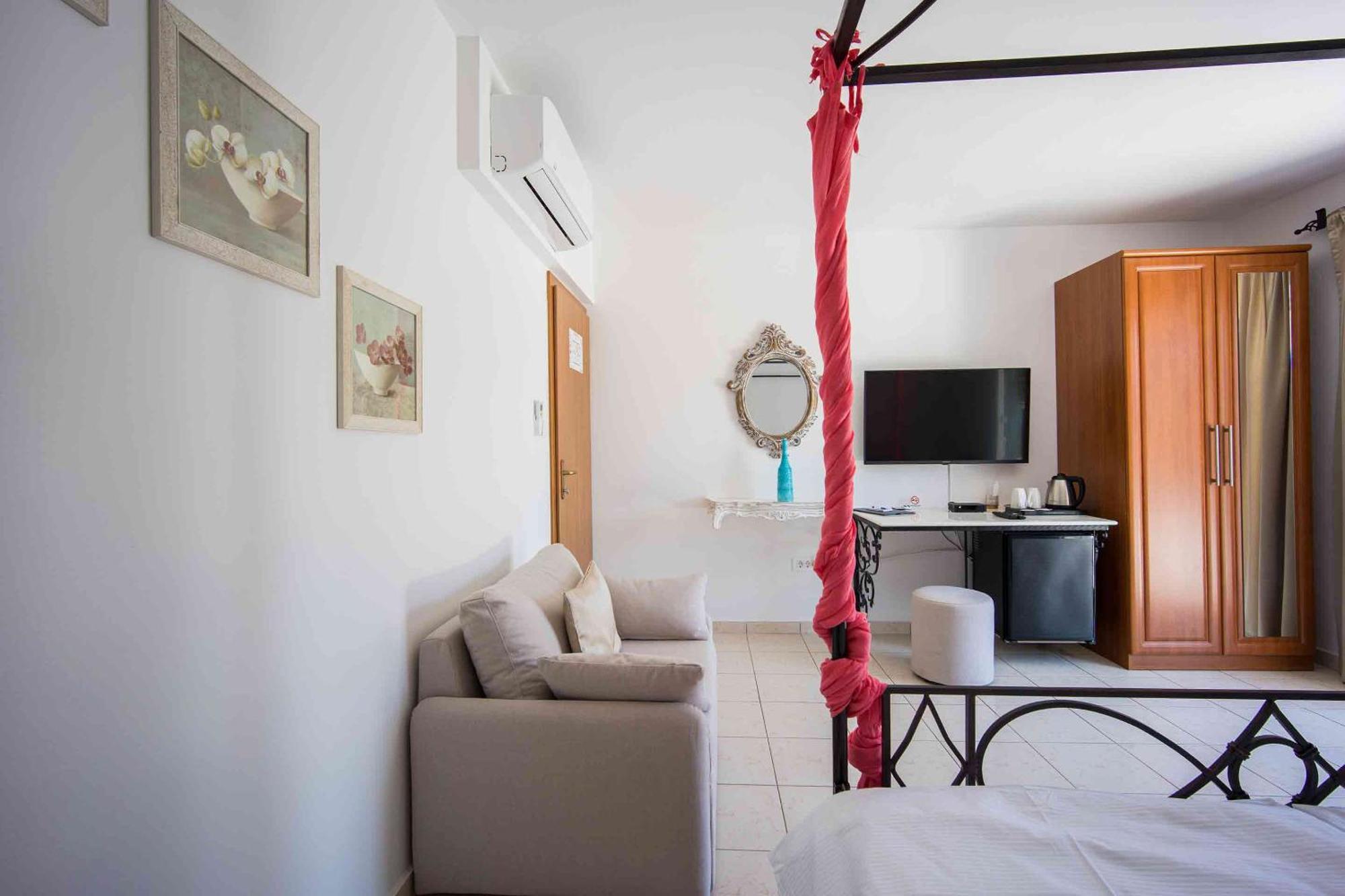 Boutique Guesthouse Sveti Petar, On The Beach, Heated Pool & Boat Berth - Adult Only Necujam Ruang foto